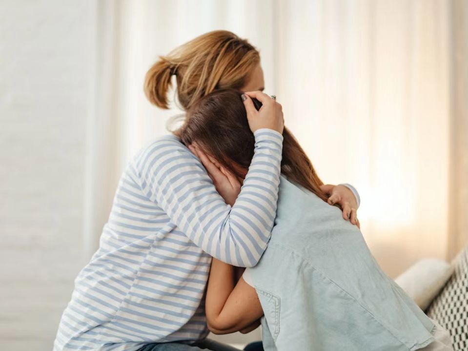女孩被冤枉偷窃，爷爷坚持报警：[羞耻感]真的会杀死一个人