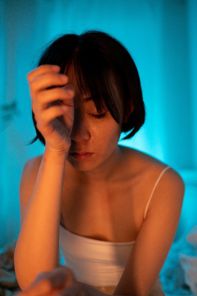 你总是很敏感，在意他人看法，可能是因为这个原因
