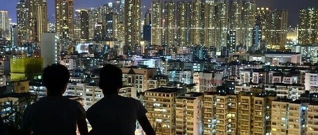 宏福苑大火过后，让心灵慢慢回家：灾后心理修复的温柔指南